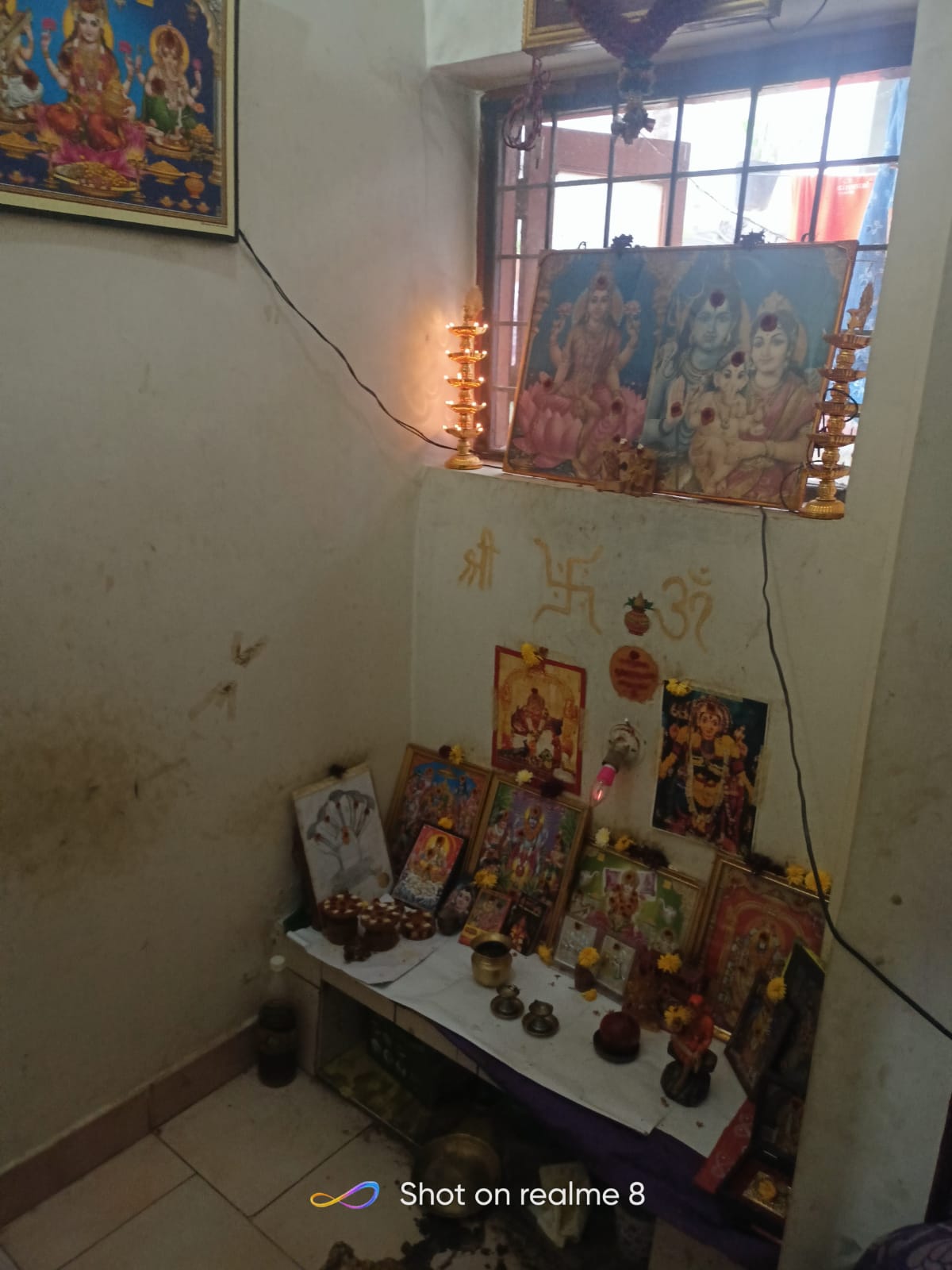 2 BHK  Flat For sale in W